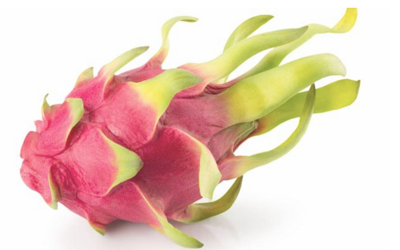 Ensalada mediterranea con jamón de york y pitaya tamaño puño.